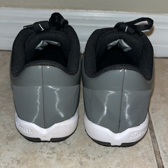 Nike Vapor Boys Youth Football Cleats - Picture 2 of 6